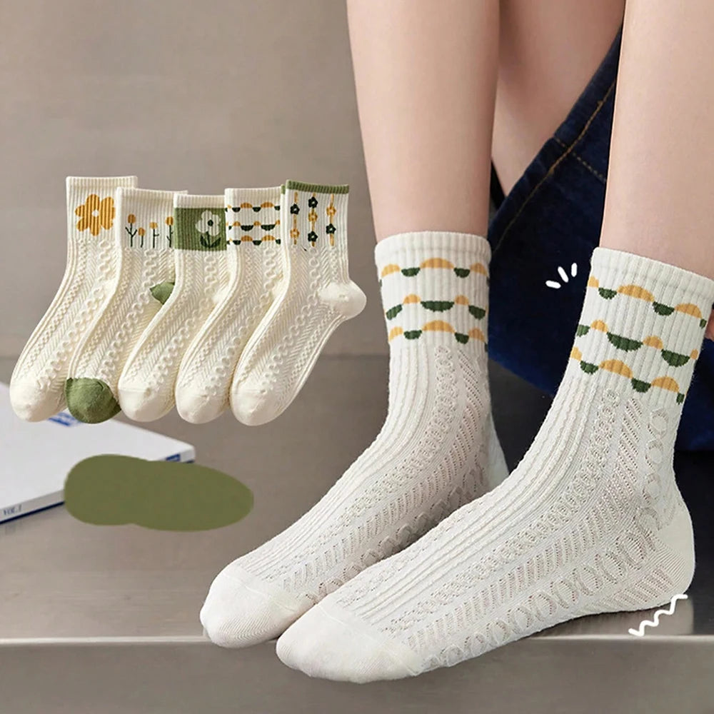 10 Pairs Women Cartoon Socks Fashionable Creative Printed Socks Soft Comfortable Lightweight Green Bottomed Mid Length Socks